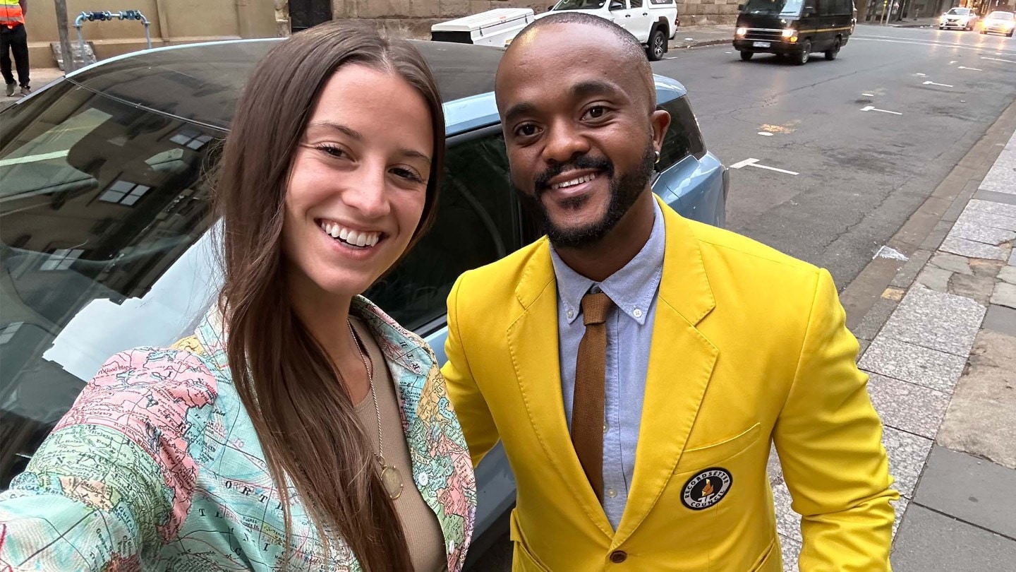 Überprüfung in Johannesburg von einem offiziellen Vertreter von RecordSetter Yellow Jacket.