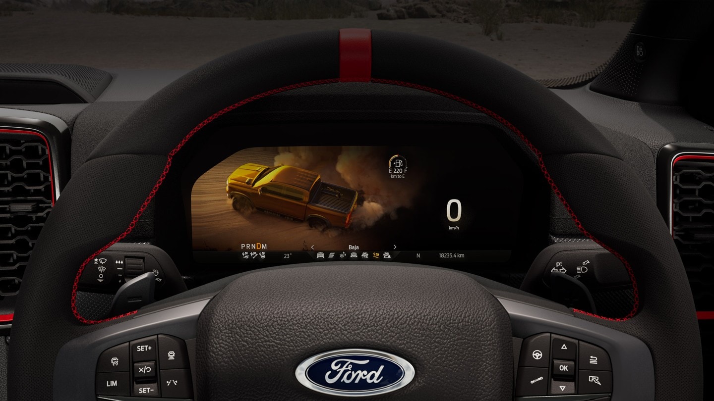 Ford Ranger Raptor Innenraum. Detailansicht Digitale Instrumententafel