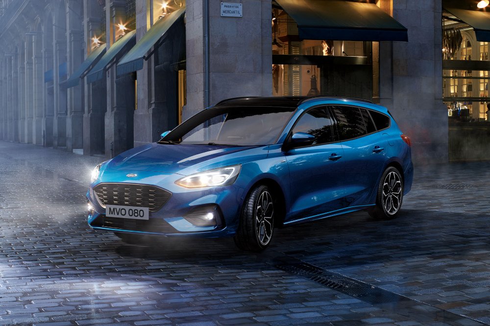 Ford Focus im Nebel