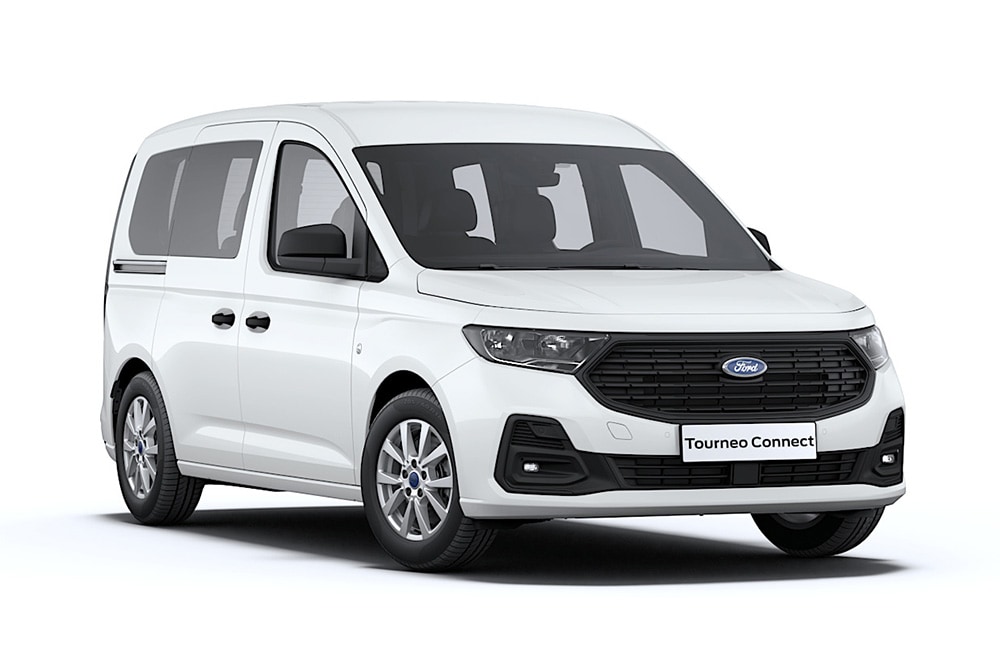 Ford Tourneo Connect Trend in Weiß. Dreiviertelansicht, steht vor einem weißen Hintergrund.