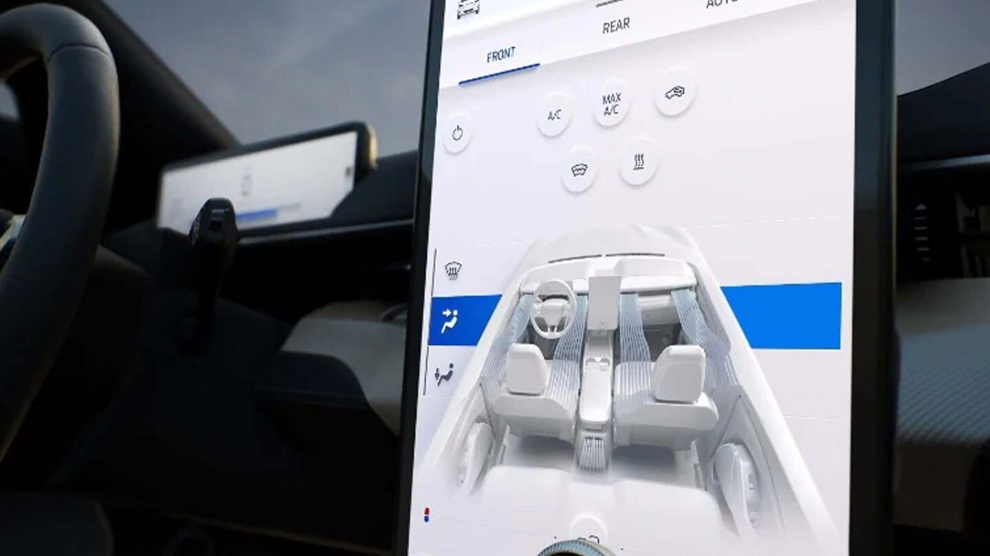 Detailansicht Touchscreen mit abgebildeter Übersicht des Fahrzeugs