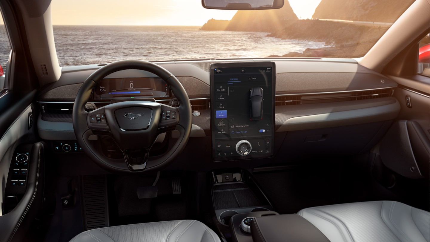 Ford Mustang Mach-E Innenraum. Detailansicht Touchscreen.