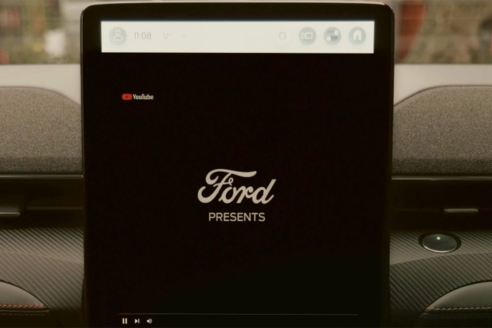 Ford Mustang Mach-E, Innenraum. Detailansicht Ford SYNC 4-Touchscreen mit Video-Streaming.