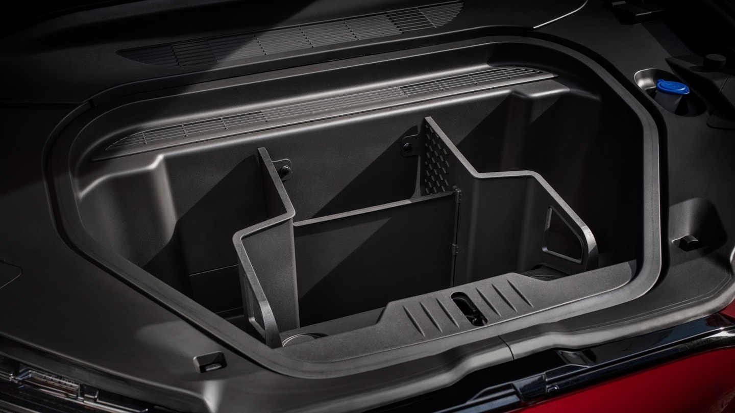 Ford Mustang Mach-E Innenraum. Detailansicht Front-Kofferraum