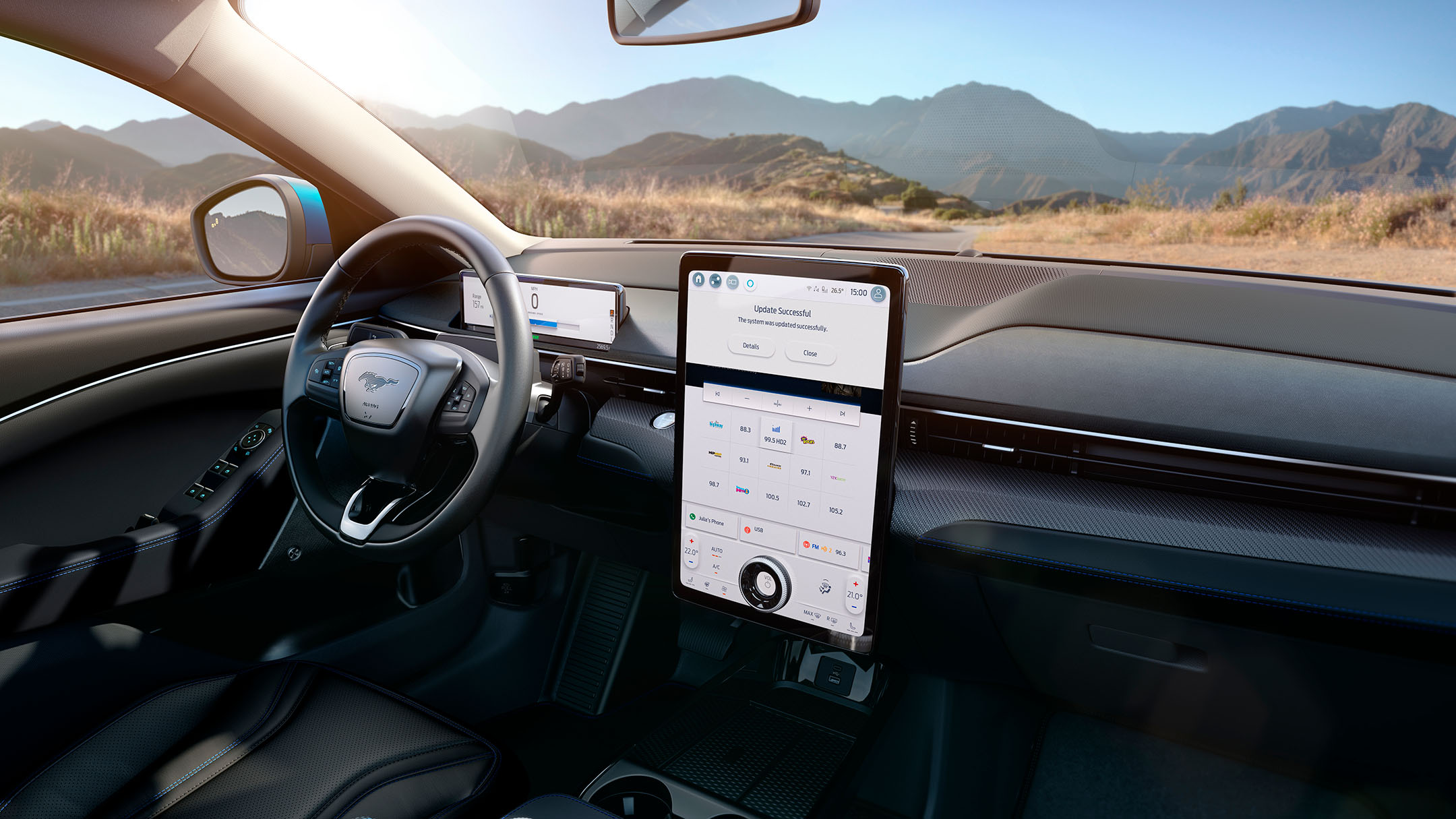 Fahrzeuginnenraum, Detailansicht Ford SYNC 4A-Touchscreen mit Benachrichtigung zum System-Update