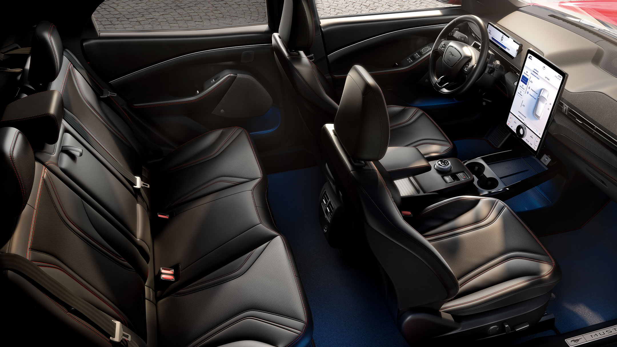 Ford Mustang Mach-E Innenraum. Detailansicht der Sitze