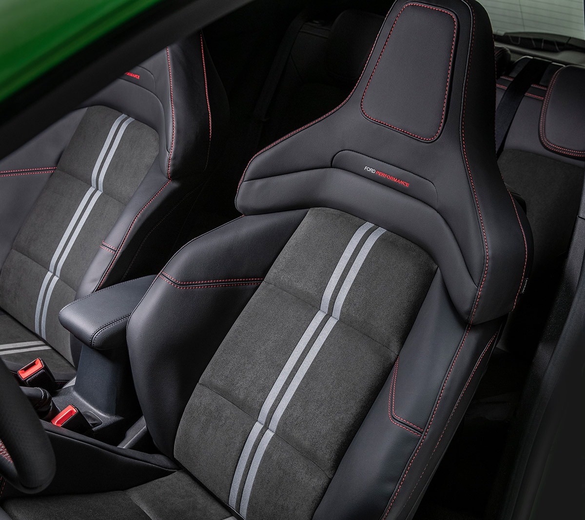 Ford Fiesta ST Innenraumansicht. Blick auf die Ford Performance Sportsitze.
