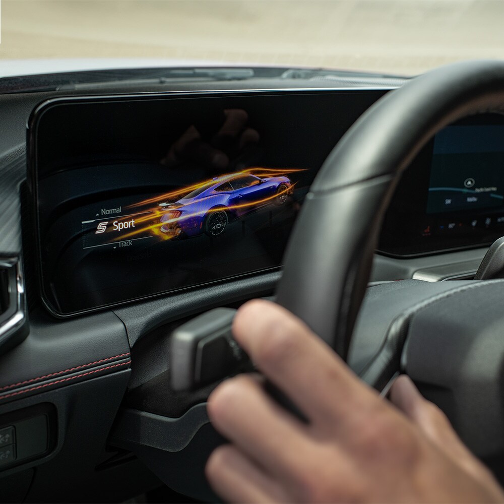 Ford Mustang Innenraum. Detailansicht Display mit Fahrmodi.