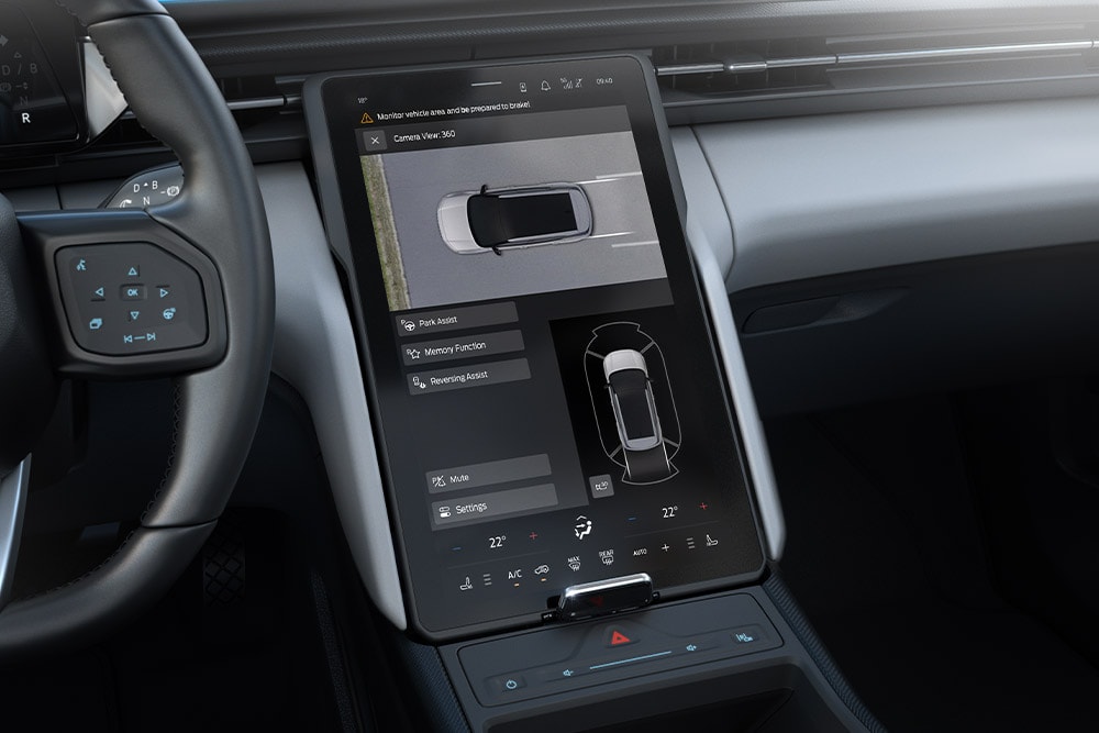 Ford Explorer Innenraum. Detailansicht des Armaturenbretts, das die Einstellungen zeigt.