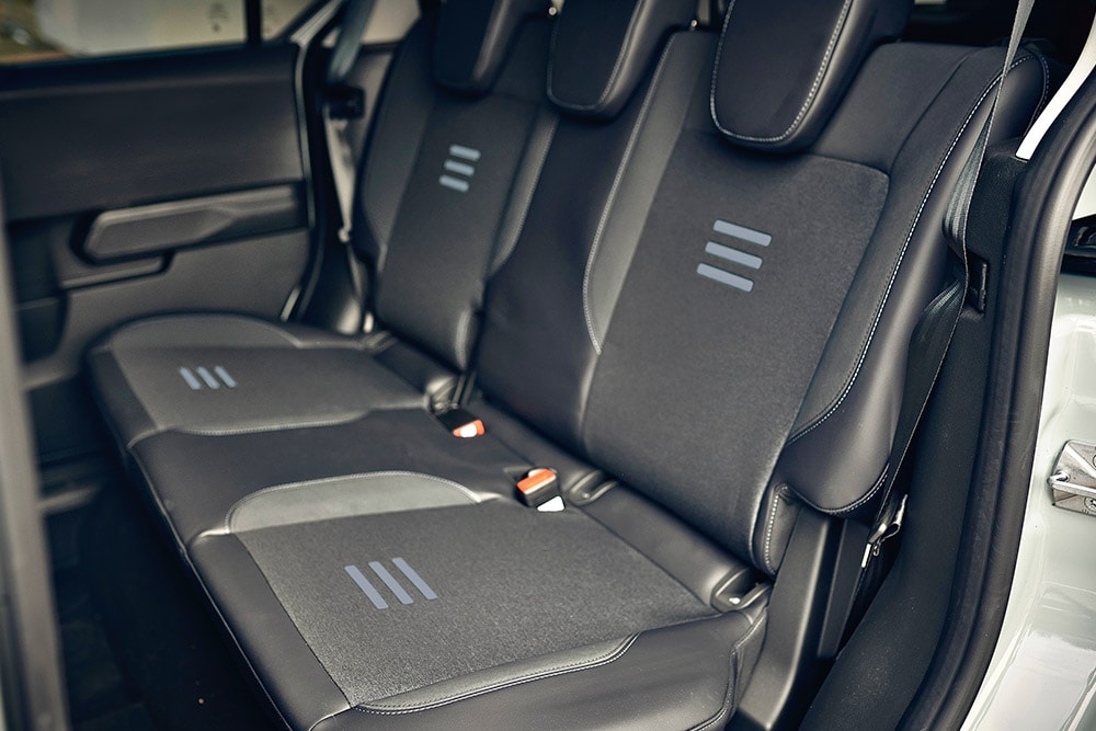 Ford E-Tourneo Courier Innenraum. Ansicht auf hintere Sitzreihe.