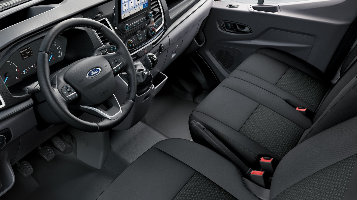 Ford Transit Innenraum. Ansicht Fahrersitz und Beifahrer-Doppelsitz