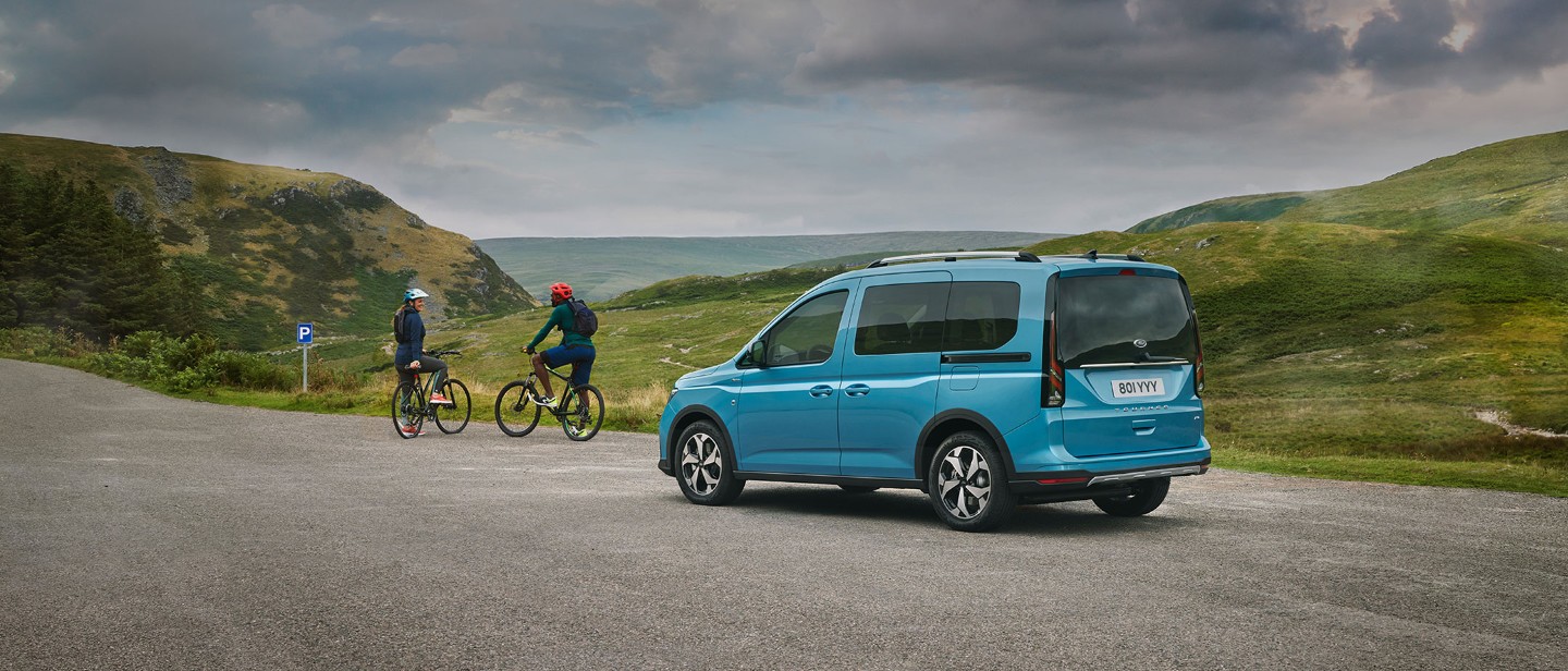 Ford Tourneo Connect in Blau