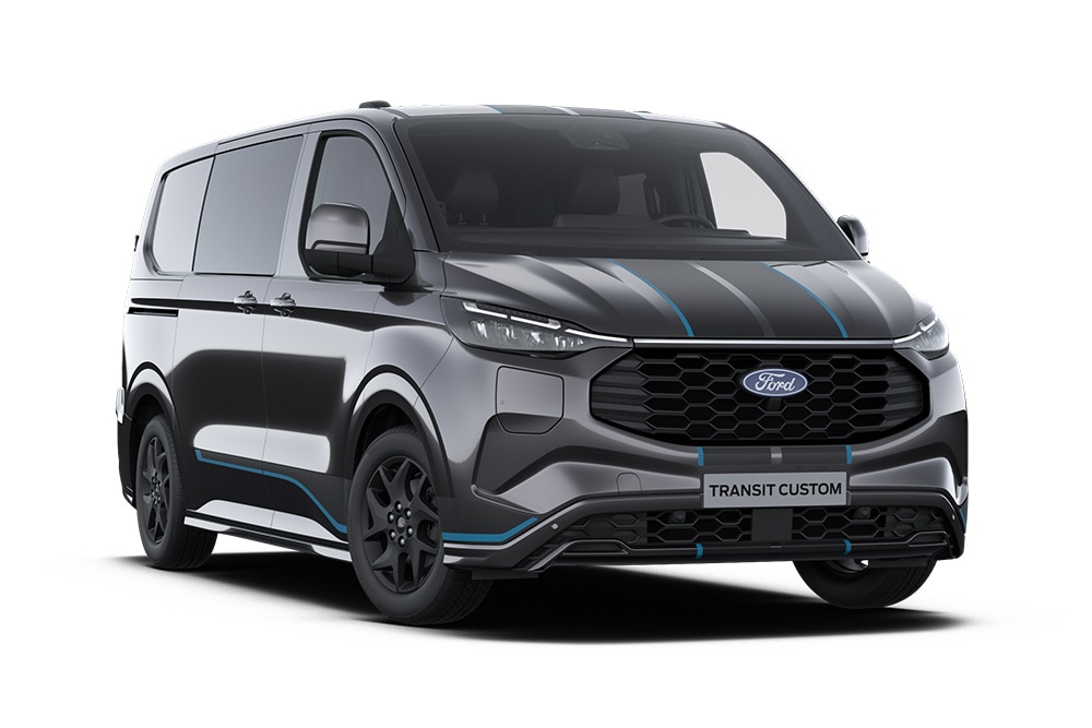 Ford Transit Custom Sport in Schwarz. Dreiviertelansicht, vor einem weißen Hintergrund.