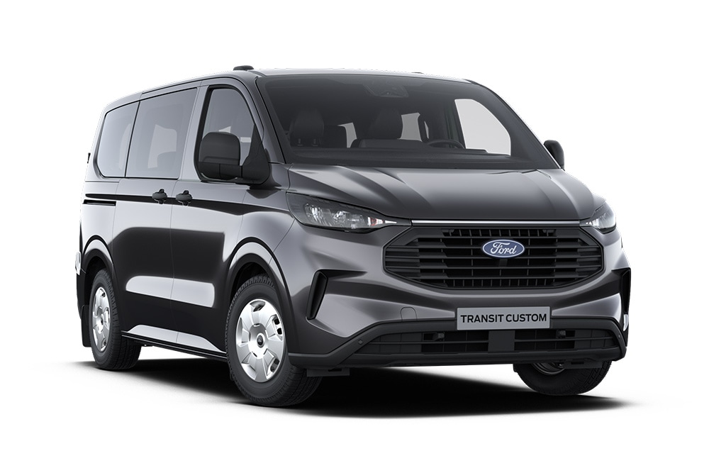 Ford Transit Custom Trend in Schwarz. Dreiviertelansicht, vor einem weißen Hintergrund.