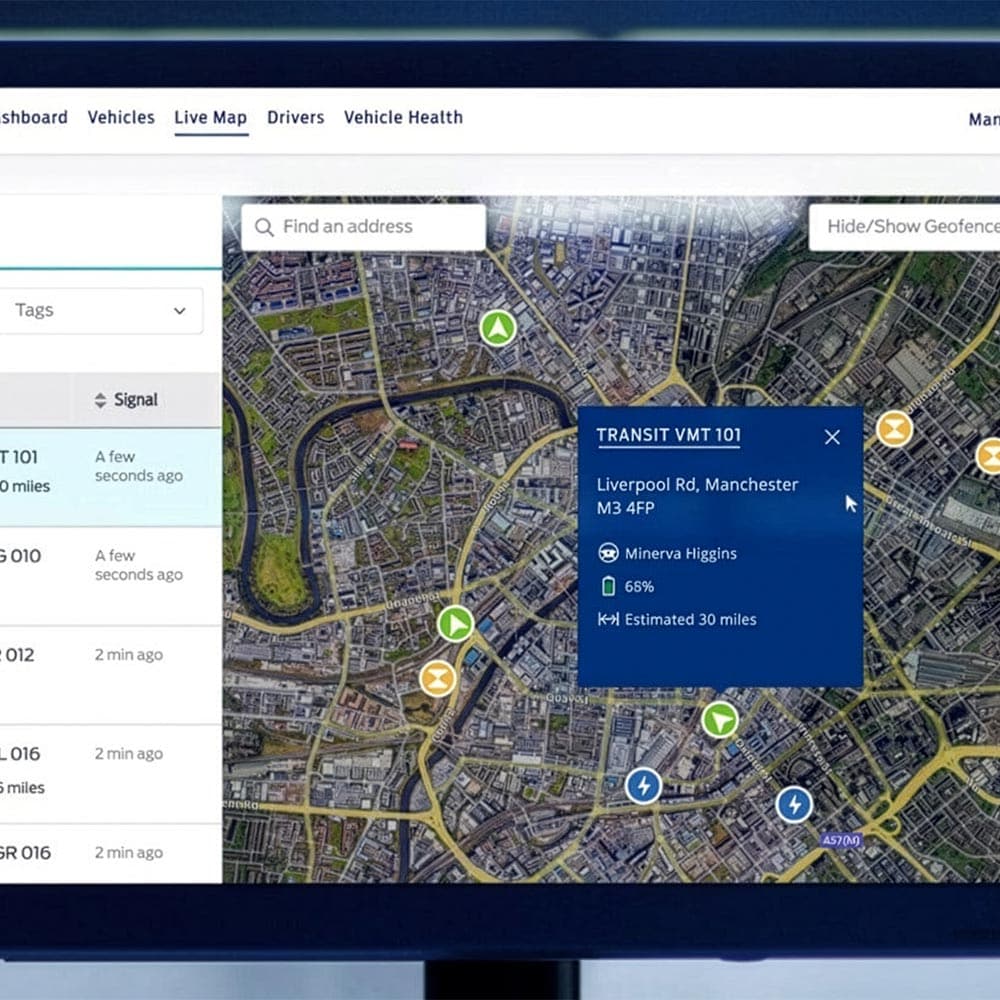 Ansicht eines Computerbildschirms mit geöffneter Ford Pro Telematics Live-Karte.