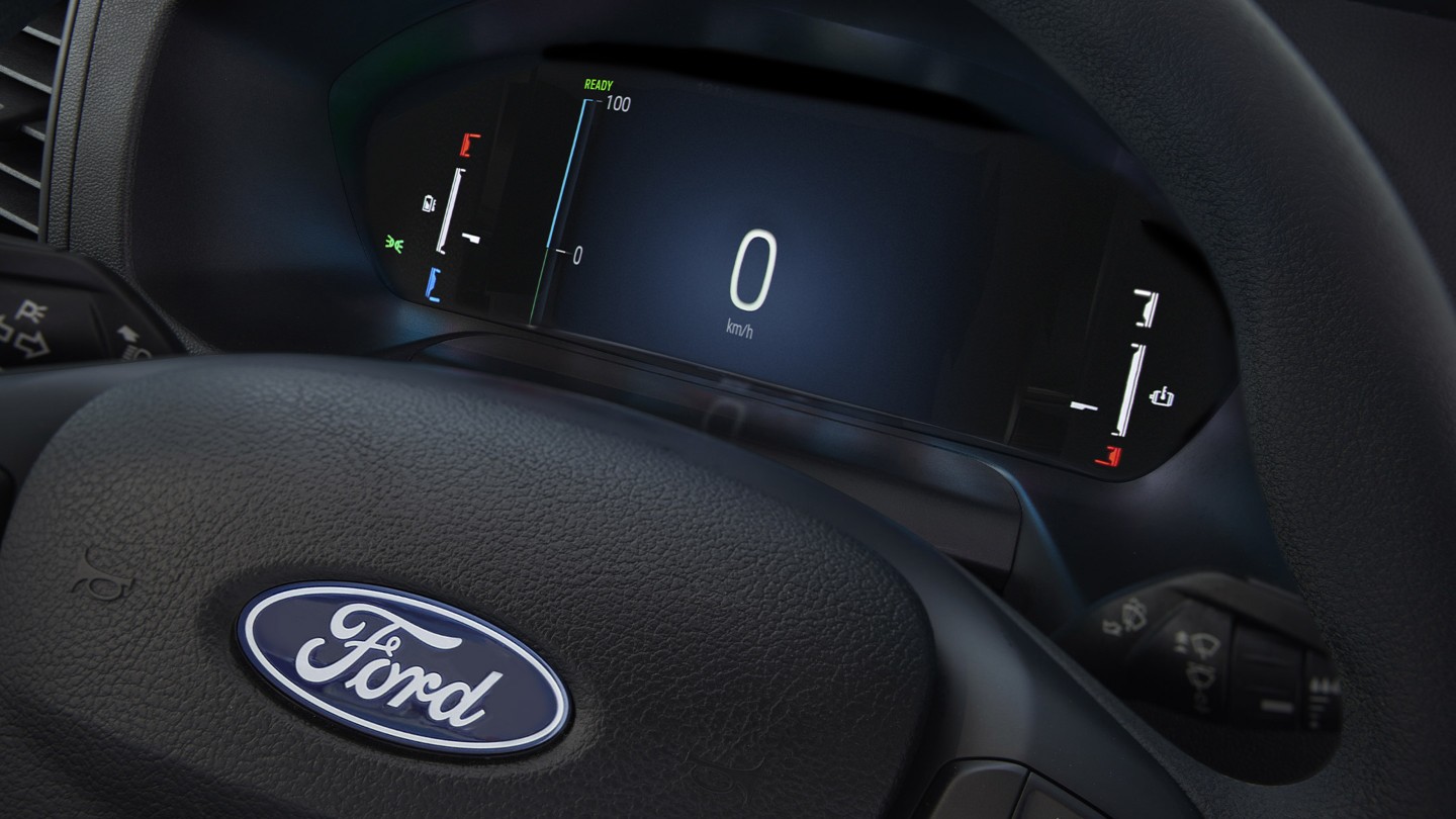 Ford E-Transit Innenraum. Detailansicht Bordcomputer