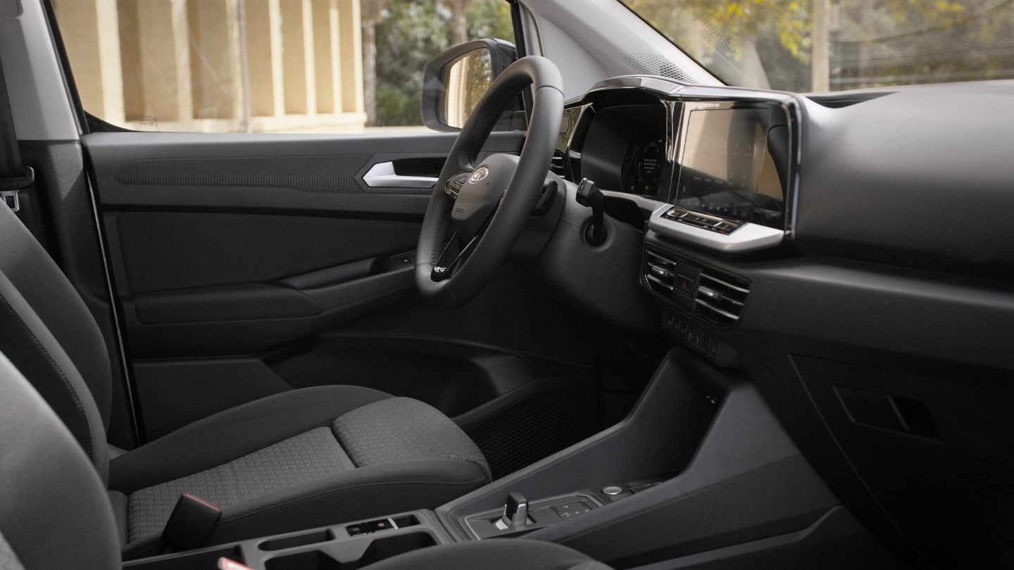 Ford Transit Connect Innenraum. Detailansicht der Fahrerseite.