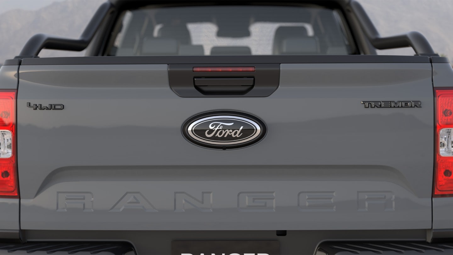 Ford Ranger Tremor in Grau. Detailansicht der Easy Lift Heckklappe.