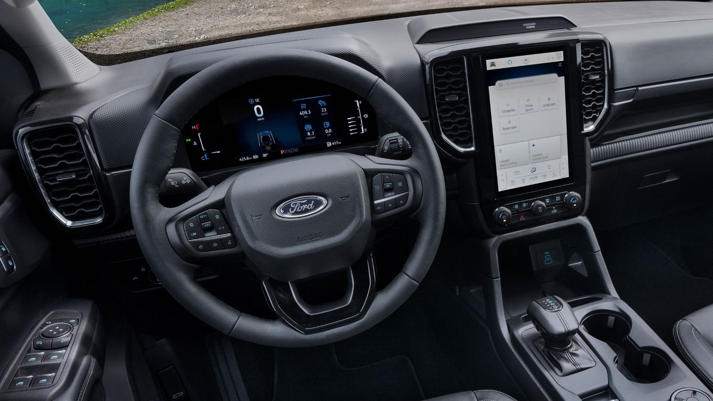 Ford Ranger Innenraum. Detailansicht Mittelkonsole mit Automatikgetriebe