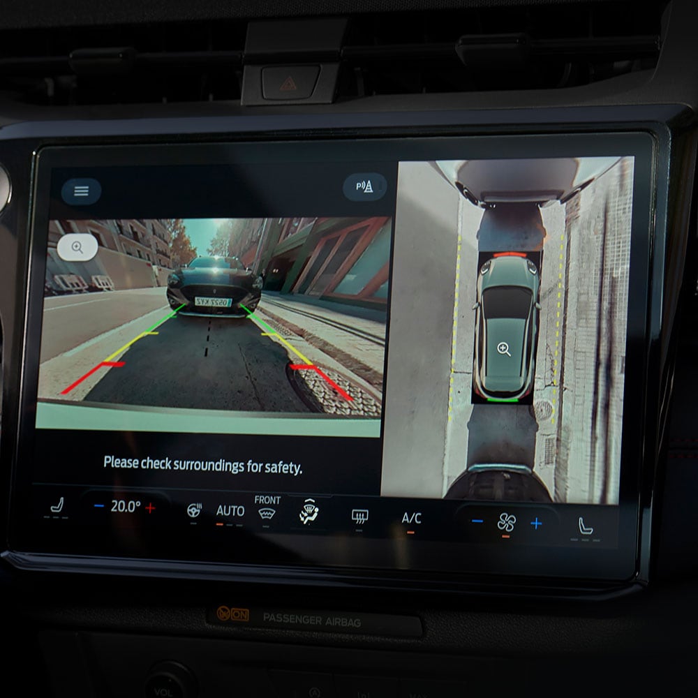 Ansicht der Rückfahrkamera am Display des Touchscreens.